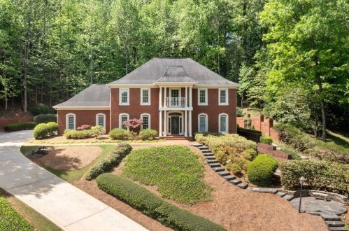 1805 Brandon Hall Dr, Atlanta GA  30350-3708 exterior