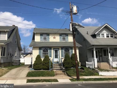 935 Paul St, Gloucester, NJ 08030-1533