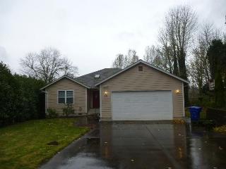 258 Crescent Dr, Kelso, WA 98626-5309