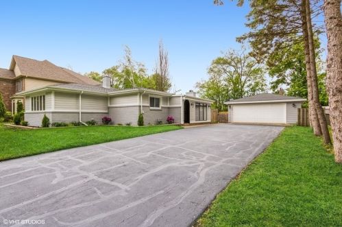 442 Williams Ave, Palatine, IL 60074-6426