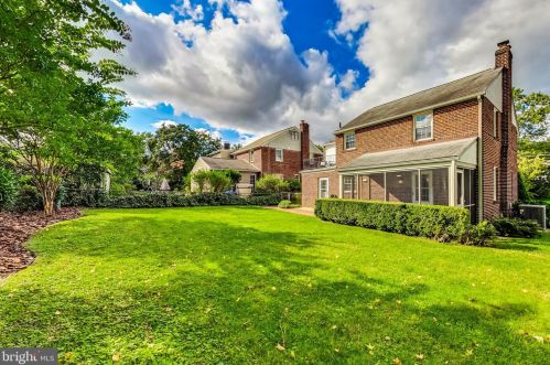 110 Granville Dr, Silver Spring MD 20901-3104 exterior