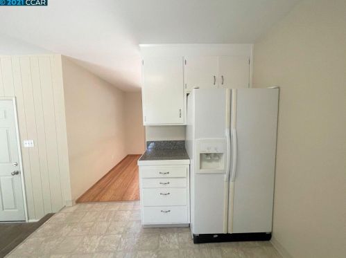 589 Maureen Ln, Concord CA  94523-2758 exterior