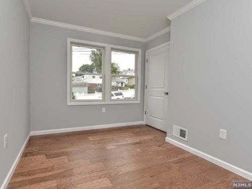 515 Anderson Ave, Wood-Ridge NJ  07075-2309 exterior