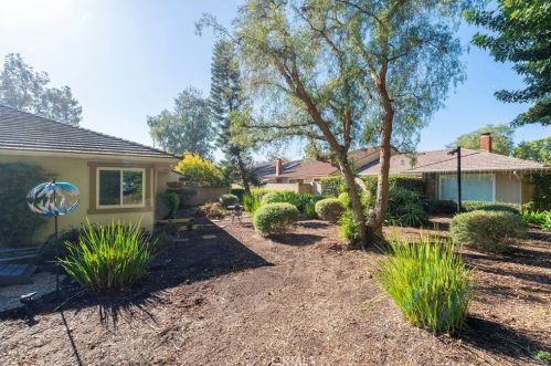 9 Cherry, Irvine CA  92612-2313 exterior