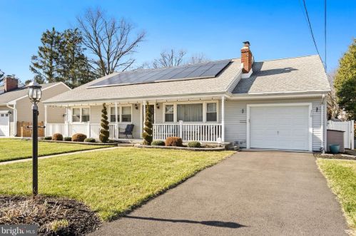 62 Crest Ave, Trenton NJ  08690-3913 exterior