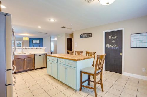 4856 Parkview Hills Ln, Fort Worth TX  76179-4179 exterior