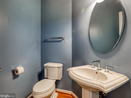 12 Payne St, Charles Town WV 25414-5536 exterior