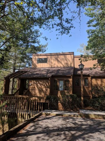 57 Emerald Ridge Rd, Sapphire, NC 28774