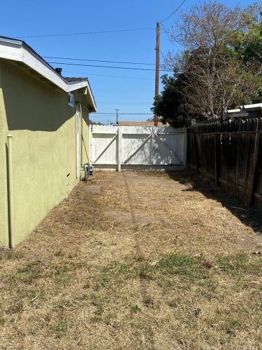 11868 Poes St, Anaheim CA  92804-6780 exterior