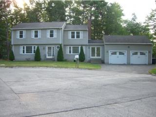 15 Margaret Cir, Nashua, NH 03062-1812