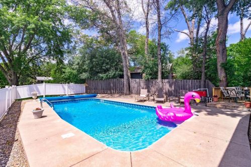 7216 Courtly Rd, Saint Paul, MN 55125-1661