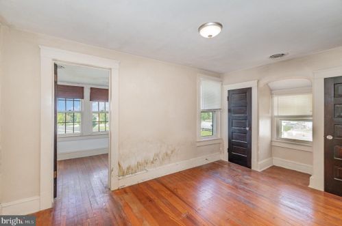 1034 Broadway, Hanover PA 17331-2505 exterior