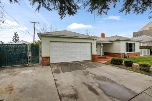 325 Harold St, Lodi, CA 95240-4829
