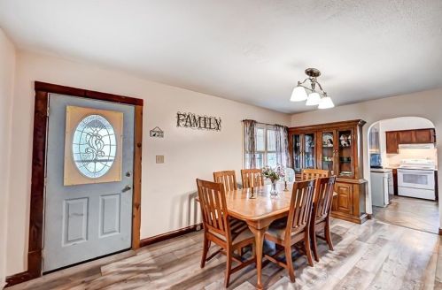 6026 Springfield Xenia Rd, Springfield OH  45502-8137 exterior