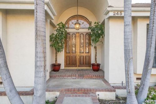 245 Oakland Rd, Glendora, CA 91741-6410