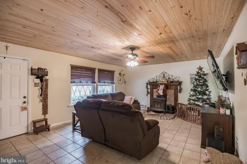 139 Curtain Ave, Browns Mills, NJ 08015-1221