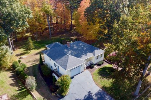 47 Pinewood Dr, Somersworth, NH 03878-1540