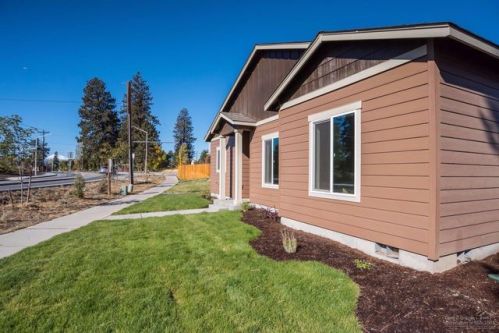 528 Reed Market Rd, Bend, OR 97702-2233