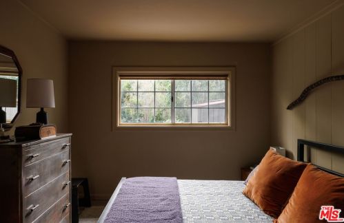 1330 Columbia Dr, Glendale CA  91205-3504 exterior