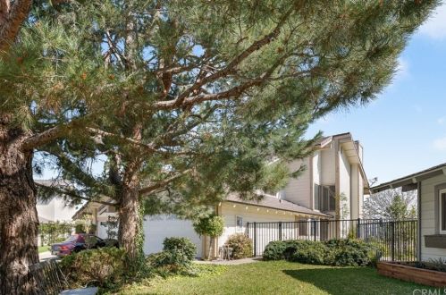 6086 Silverspur Trl, Anaheim CA  92807-4728 exterior