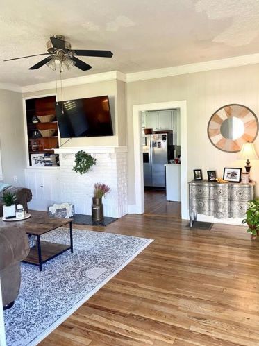 4 G Ave, Gainesville, GA 30504-7108