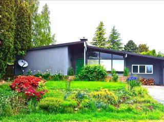 1737 Canby St, Portland OR  97219-2719 exterior