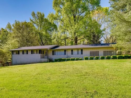 2289 Brenda Ln, Lithia Springs, GA 30122-2508