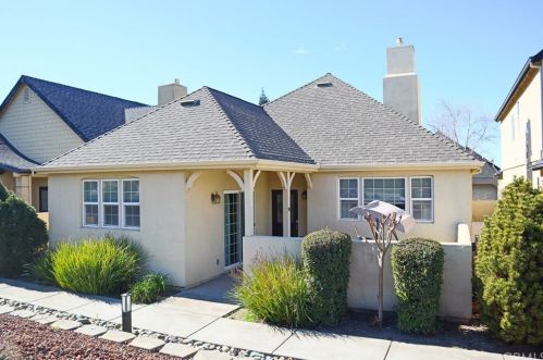 105 Benson Ter, Chico, CA 95928-8427