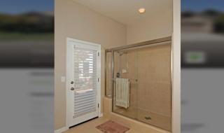 1924 Greenfield Ave, Clovis, CA 93619-7421