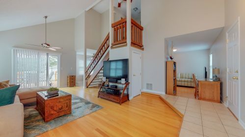22 Yardley Ct, Glendale Heights, IL 60139-1883