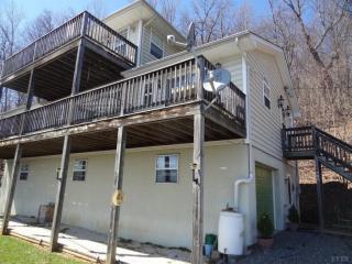 375 Treeloft Ln, Monroe, VA 24574