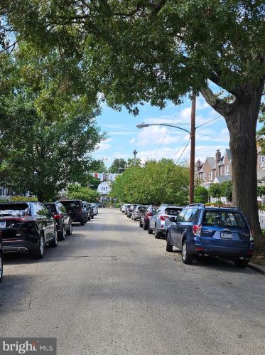 5932 Houghton St, Philadelphia, PA 19128-1638