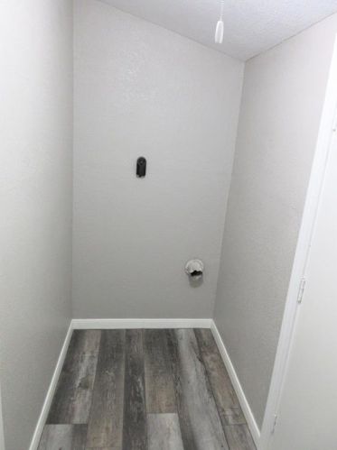 718 Anderson St, Angleton TX 77515-4544 exterior