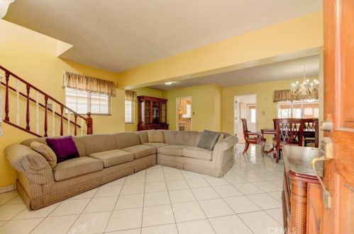 5259 127th Pl, Hawthorne, CA 90250-4134