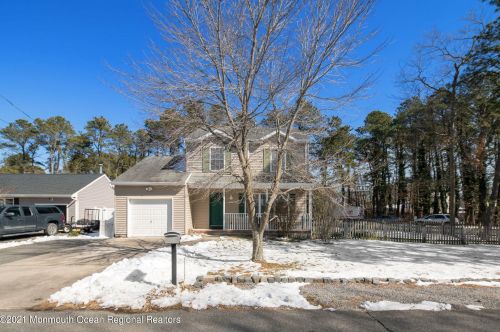 1250 Kennebec Rd, Lacey, NJ 08731-4520