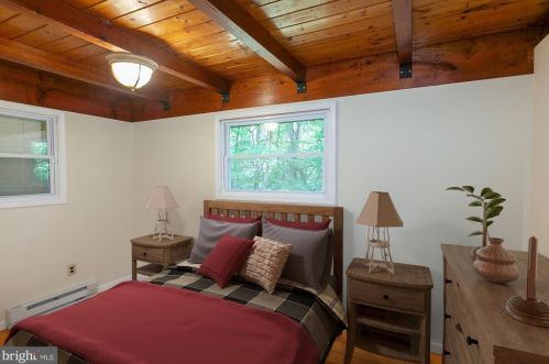 150 White Dogwood Pl, Harpers Ferry WV 25425 exterior