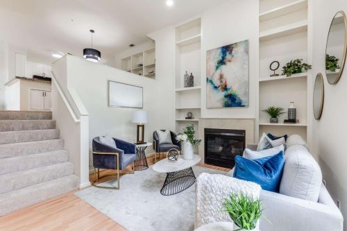 416 Kent Dr, Mountain View, CA 94043-5279