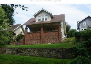 848 Springdale Dr, Charleston, WV 25302-2822