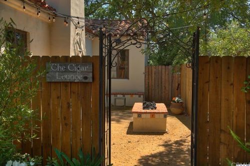 3113 Sparr Blvd, Glendale CA  91208-1829 exterior
