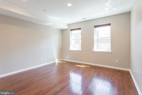 1704 4 St, Philadelphia PA 19133-3230 exterior