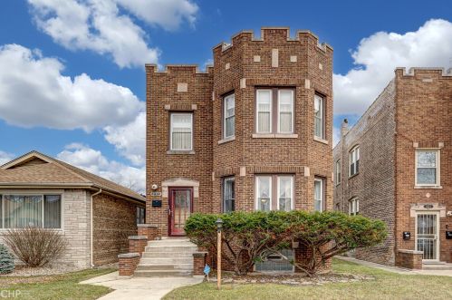 8219 Chappel Ave, Chicago, IL 60617-1810