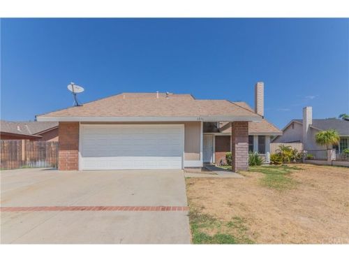 6836 Jasmine Ct, Chino, CA 91710-2827