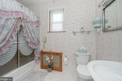 2517 16th St, Philadelphia PA  19132-3907 exterior