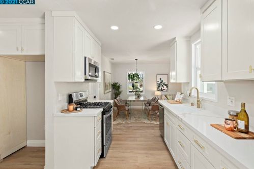 2060 Belmont Rd, Concord CA  94520-3902 exterior