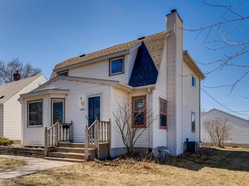1427 Hazel St, Saint Paul MN  55119-4220 exterior