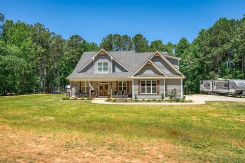 1301 Lipscomb Rd, Social Circle, GA 30025-3608