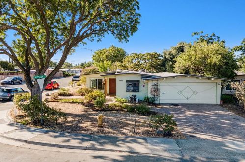 1496 Jupiter Ct, Milpitas, CA 95035-5808
