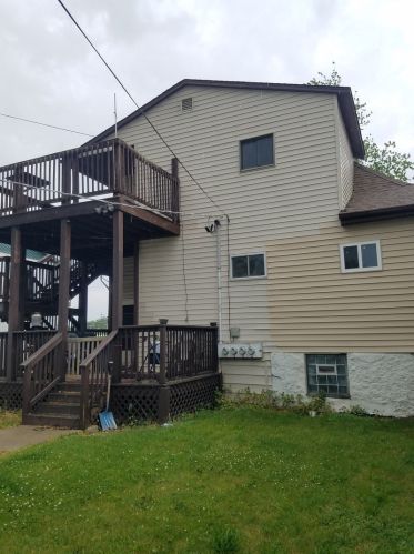 376 Schuyler Ave, Bradley, IL 60915-5425