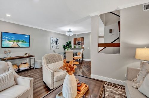5927 Creekside Ave, Orange CA  92869-3186 exterior
