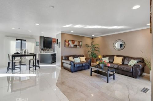 146 Seneca Cir, Anaheim, CA 92805-3660